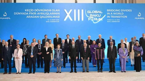 Bakı'da Orta Koridorun Önemi Vurgulandı