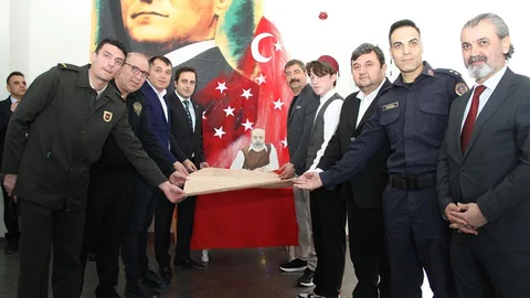 Kula'da Anma Programı Duygu Dolu Anlar Yaratıyor