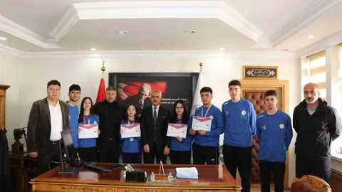 Oltu'da Floor Curling Takımına Destek