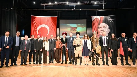 Antalya'da İstiklal Marşı'nın Kutlaması Yapıldı