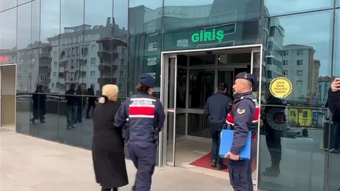 Sosyal Medya Dolandırıcıları Yakalandı