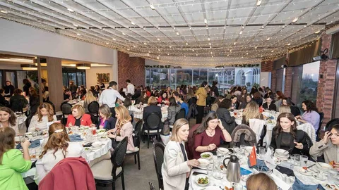 Bursa'da Kadınlar Dayanışma İçin Toplandı