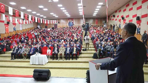 Ağrı’da İstiklal Marşı’nın 105. Yılı Kutlandı