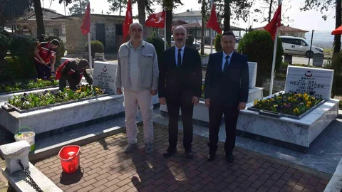 Bayram Öncesi Şehit Mezarlıkları Temizlendi