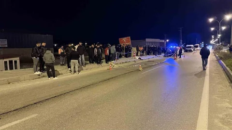 Adana'da Motosiklet Sürücüsü Hayatını Kaybetti