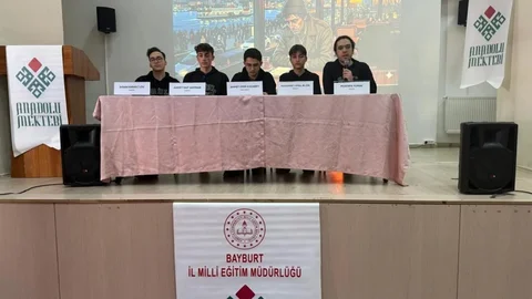 Bayburt'ta Öğrenciler Sait Faik'i Anlattı