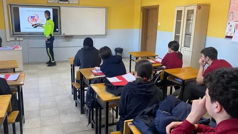 Bilecik'te Öğrencilere Trafik Eğitimi Verildi
