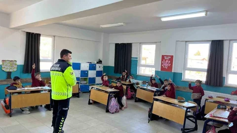 Kütahya'da Öğrencilere Trafik Eğitimi Verildi