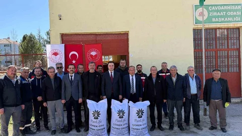 Çavdarhisar'da Çörek Otu Tohumu Dağıtımı