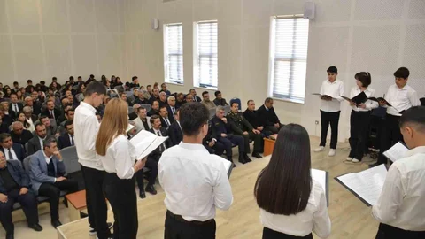 Besni'de İstiklal Marşı Coşkusu