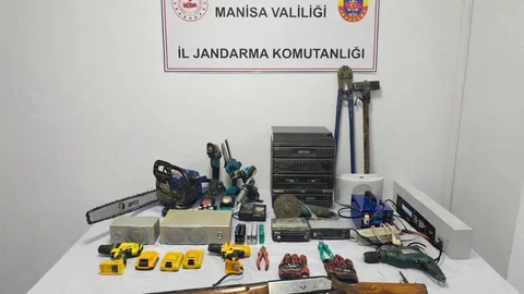Manisa'da Hırsızlık Şüphelileri Yakalandı