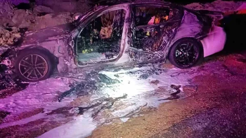 Mardin'de Otomobil Yangını Kontrol Altına Alındı