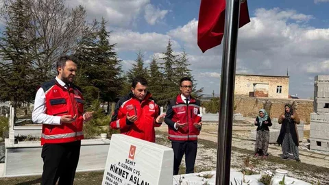 Niğde'de Şehit Kabirlerine Ziyaret