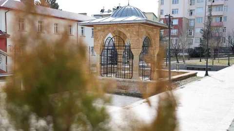 Kadı Burhanettin'in Hayatı ve Mirası