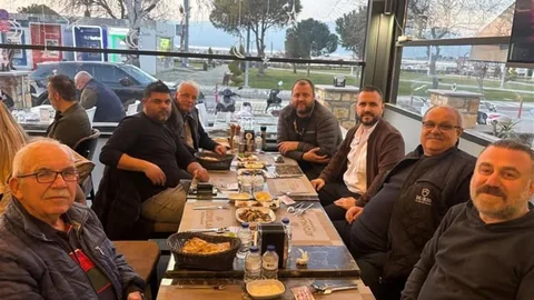 Burhaniye'de Basın Mensuplarına İftar Verildi