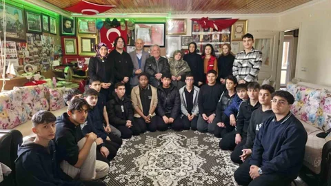 Gençler Şehit Ailelerini Ziyaret Etti