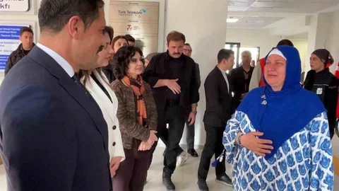 Hatay'da Depremden Kurtarılan Kadın Duygusal Anlar Yaşadı