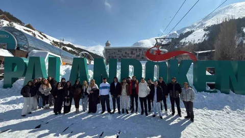 Erzurum'da Üniversite Gençlerinin Keyifli Günü