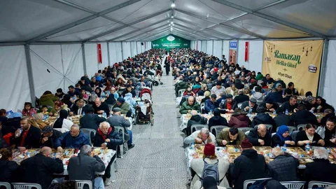 Samsun'da Günlük 15 Bin Kişilik İftar Sofrası