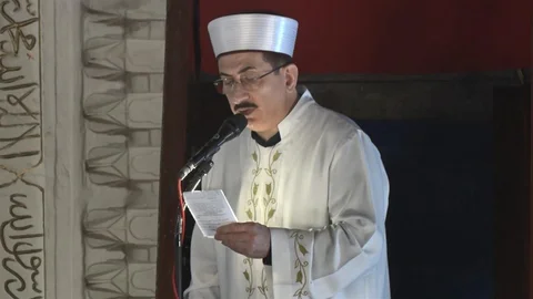 Hacı Bayram Veli Camii'nde Cuma Namazı Kalabalığı