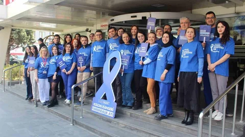 Dünyada Kolon Kanseri İçin Farkındalık Yaratıldı