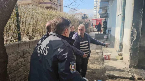 Kayseri'de Kahraman Polis Yangını Söndürdü