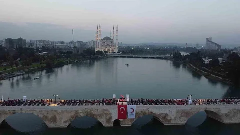 Adana'da Geleneksel İftar Etkinliği