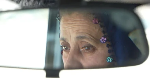 Tunceli'de Servis Şoförü Kadın Örneği