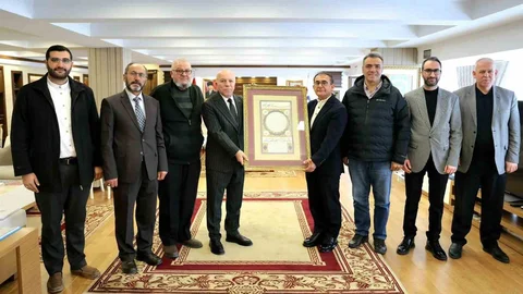 Ebu İshak Vakfı'ndan Başkan Sekmen'e Ziyaret