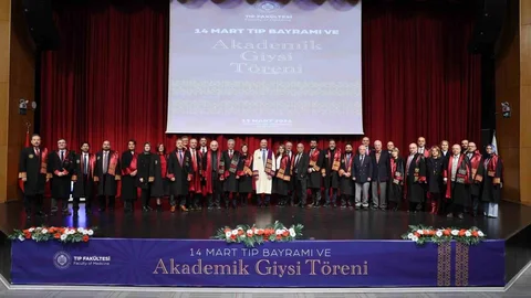 Atatürk Üniversitesinde Tıp Bayramı Coşkusu