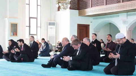 Erzincan'da Depremde Vefat Edenler Anıldı