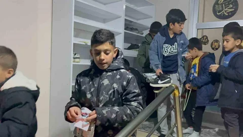 Aksaray'da Çocuklara Harçlık Sürprizi