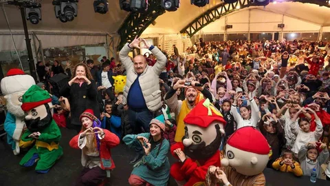 Kastamonu'da Çocuklar Eğlenceli Bir Gösteri İzledi