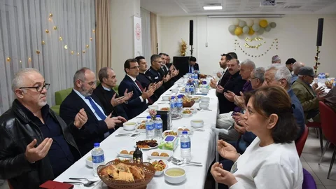 Kaymakam Güldoğan İftarda Huzurevi Sakinleriyle Buluştu