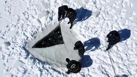 Erzurum'da Buzla Kaplı Dalış