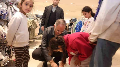 Eyyübiye'de Yetim Çocuklara Bayram Hediyesi