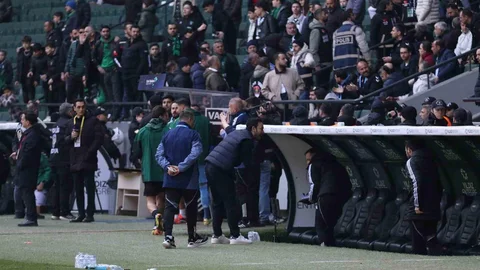 Selçuk İnan'dan Sıra Dışı Protesto