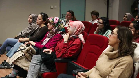 Bursa'da Akran Zorbalığı Semineri