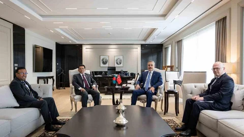 Hakan Fidan, Bangladeş ile Görüşme Gerçekleştirdi