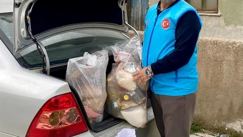 Hisarcık'ta İmam Yardım Ulaştırıyor