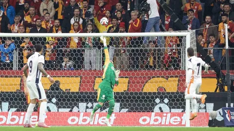 Uğurcan Çakır'dan Fair Play Örneği