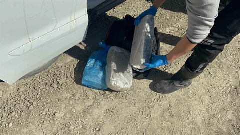 Adana'da Uyuşturucu ve Silah Operasyonu