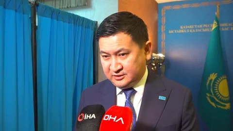 Kazakistan'da Tarihi Referandum İçin Oy Verme İşlemleri Başladı