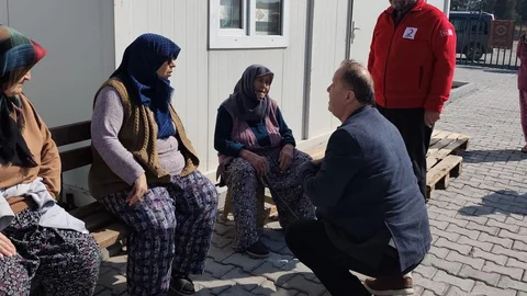 Gördes'ten Depremzedelere Ramazan Desteği