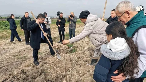 Balıkesir'de Şehit Anısına Fidan Dikimi
