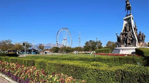 Antalya'da Bahar Hazırlığı Başladı