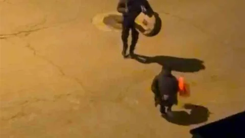 Kurtalan'da Tek Başına Halay Çekti