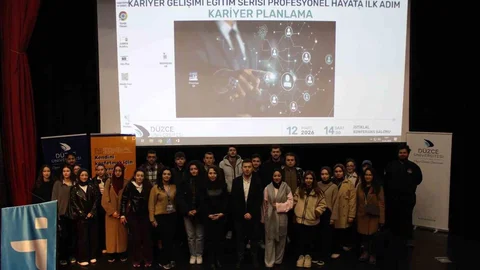 Düzce'de Kariyer Planlama Eğitimi Gerçekleştirildi