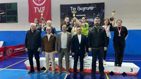 Eskişehir’de Sağlık Çalışanları Masa Tenisi Turnuvası