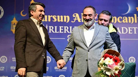 Dursun Ali Erzincanlı Bursa'da Etkileyici Anlar Yaşattı